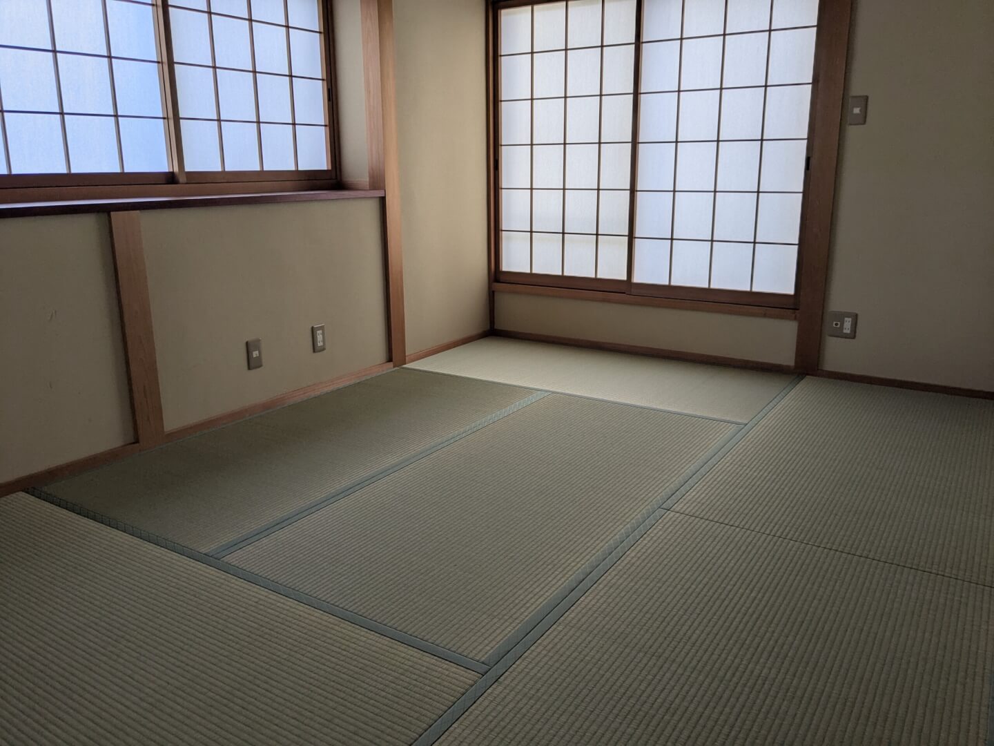 橿原市 畳表替えと襖貼替えと障子貼替え
