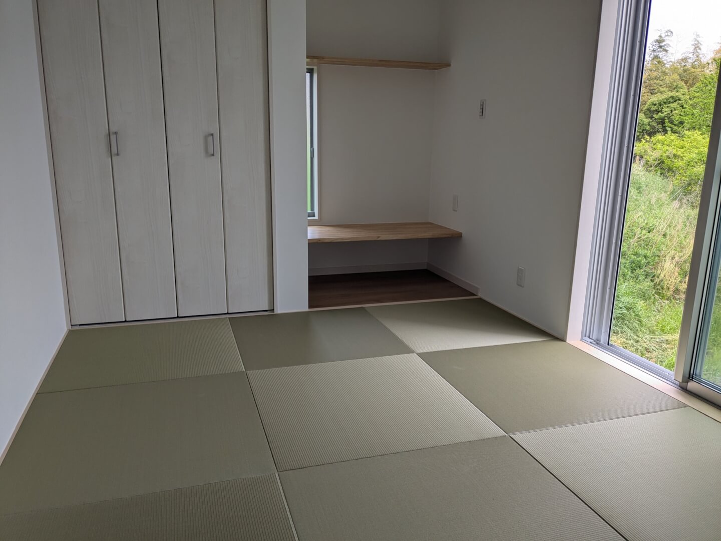 葛城市の新築へ半畳ヘリナシ新畳の納品
